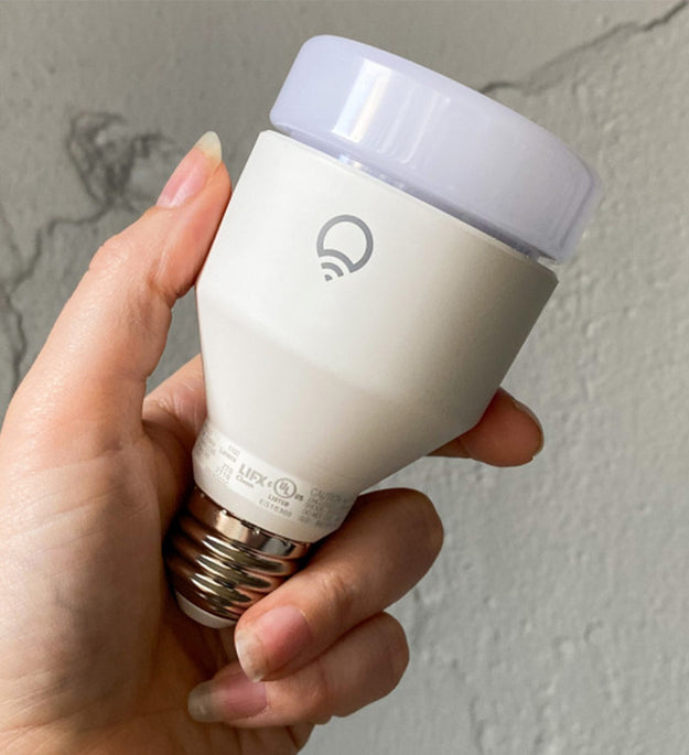 Lifx A19 11w RGB Smart wifi led bulb 1100 Lumens Temp 1500K to 9000K - USA high quality branded import items condition almost fine lot items